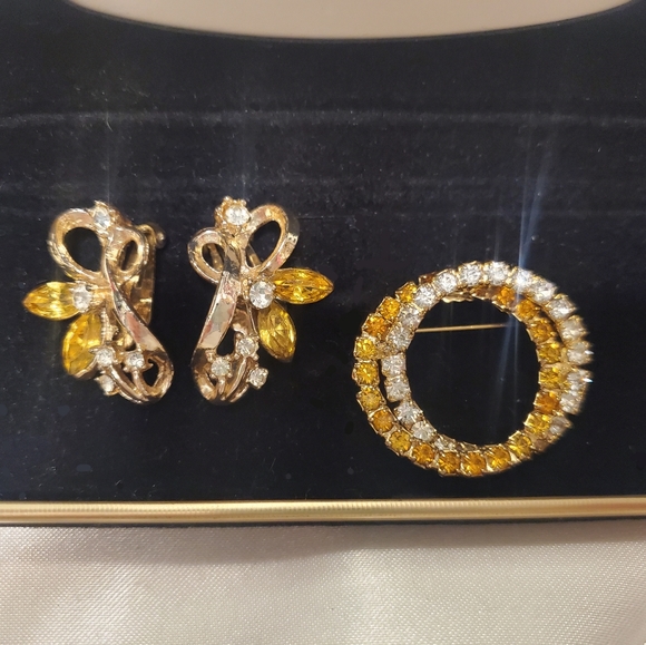 Vintage Jewelry Set ~ Vintage Earrings Rhinestones Yellow ~ Vintage Brooch - Picture 5 of 16